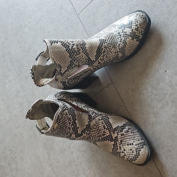 Heeled Snakeskin Booties - Picture 3 of 6